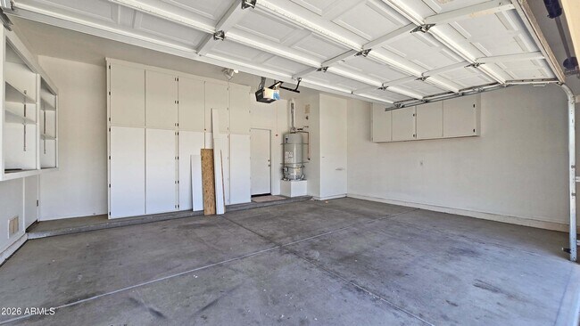 Building Photo - 13588 W Alvarado Dr