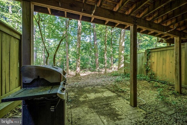 Building Photo - 2455 Pyrenees Ct
