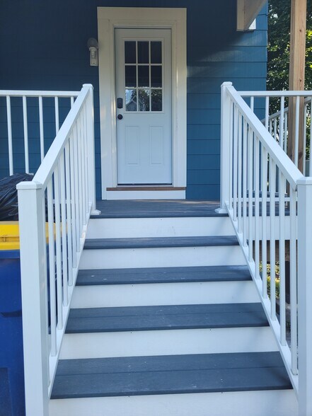 side porch to kitchen entrance - 14 Liberty St