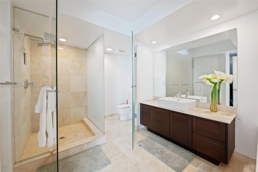 Building Photo - 150 Sunny Isles Blvd