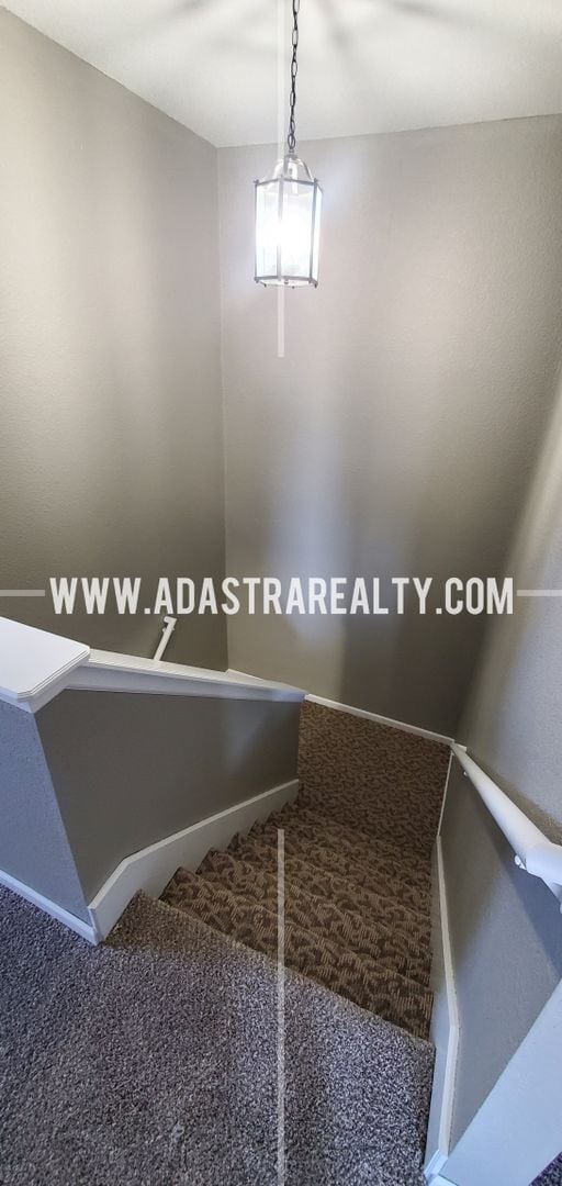 Building Photo - Spacious Basehor Townhome-Available NOW!!