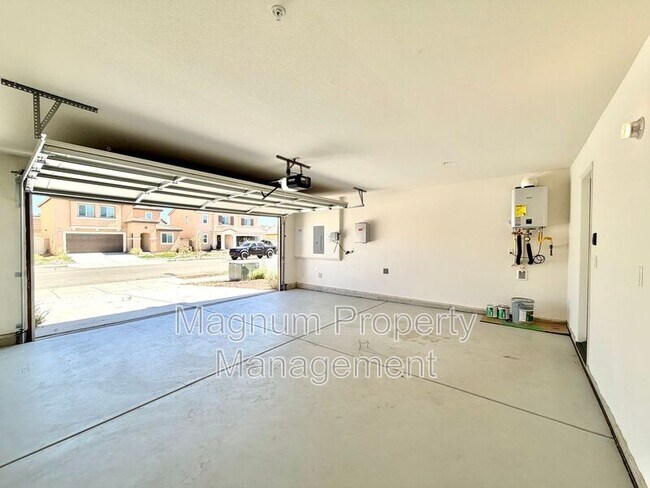 Building Photo - 31097 Water Beech Dr