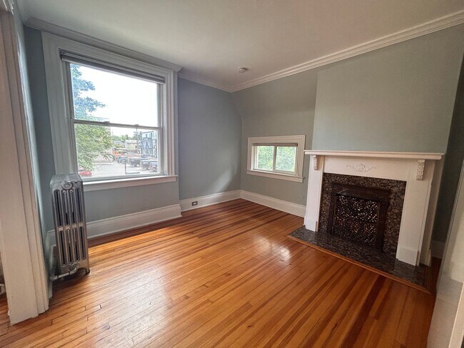 Building Photo - $0 DEPOSIT OPTION. CHARMING VICTORIAN TOWNHOUSE IN UPTOWN/CITY PARK WEST