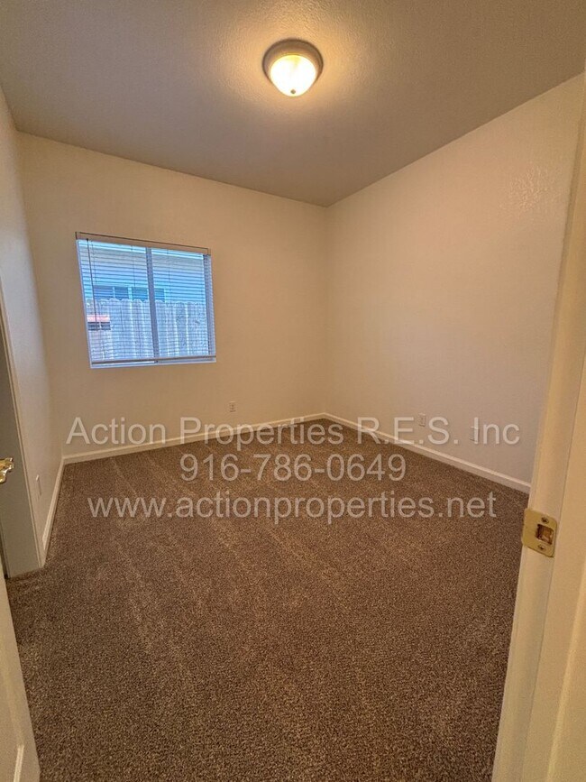 Building Photo - Action Properties Offering Immaculate Highland Reserve 4 Bedroom 2 Bath, 1581 sqft, New Paint and...