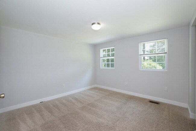 Building Photo - 3728 Gideon Dr