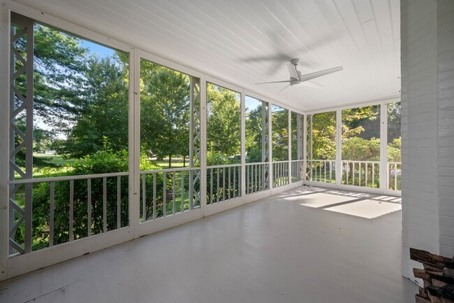 Building Photo - 55 Loughlin Ave