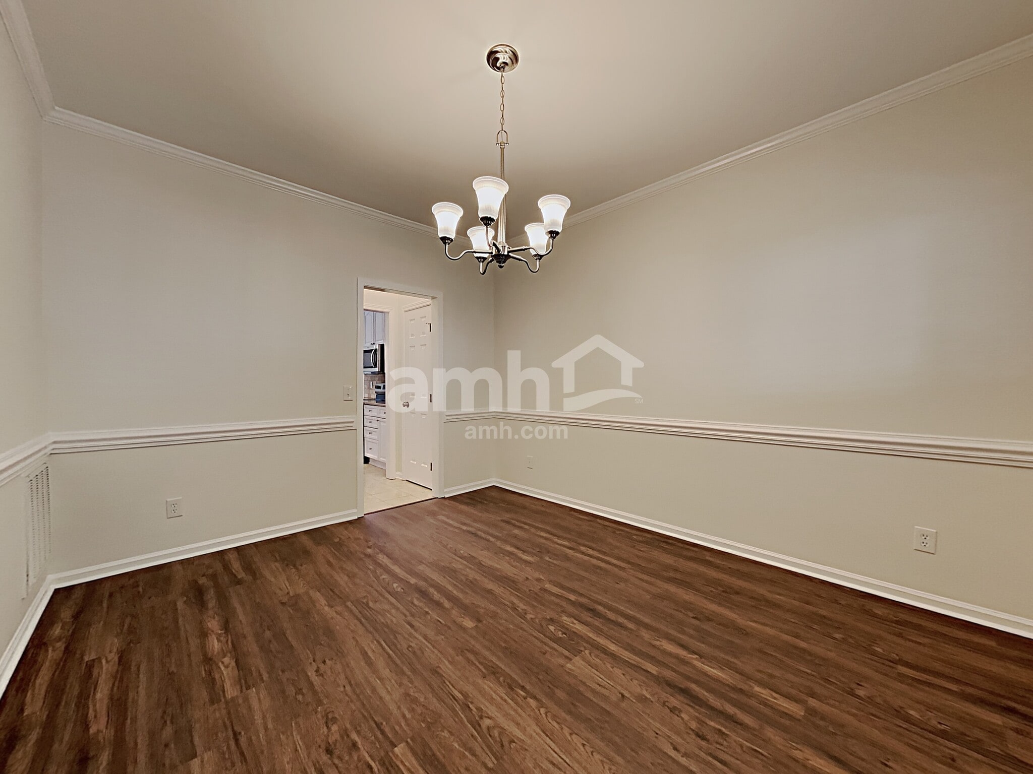Building Photo - 10232 Meadow Crossing Ln