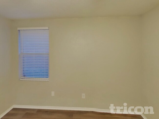 Building Photo - 2641 Bandera Pl