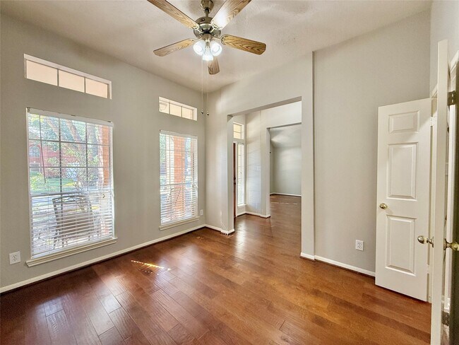 Building Photo - 1803 Moston Dr