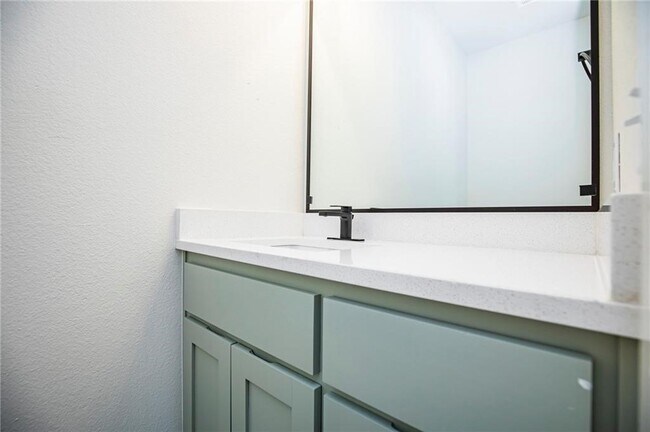 Building Photo - 3 Runnymede Cir