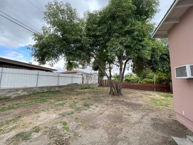 Building Photo - 357 Garfield Ave