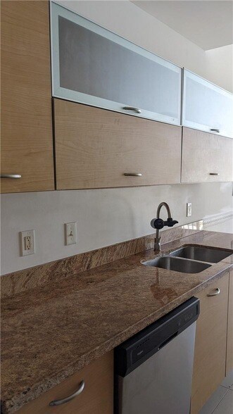 Building Photo - 2275 Biscayne Blvd