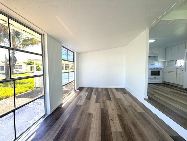 Building Photo - 102 Lantern Pl