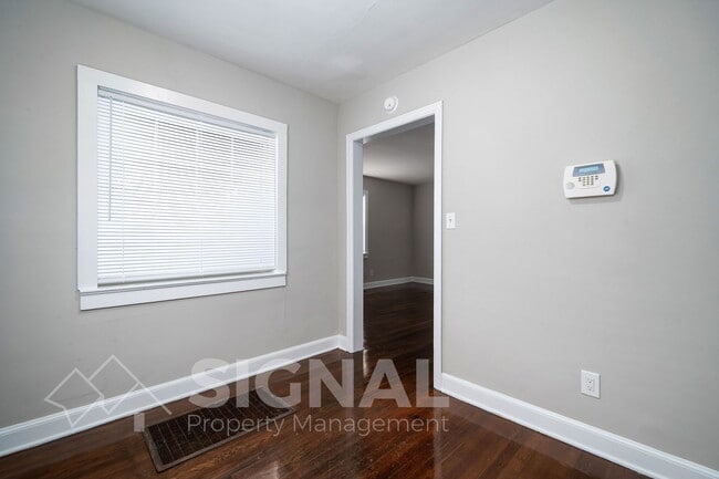 Building Photo - 1636 31st St SW