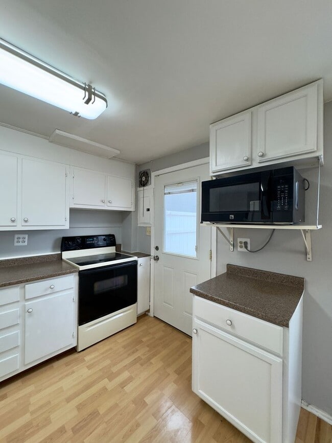 Building Photo - Charming 3 Bed/1.5Bath in Parkville, MD!