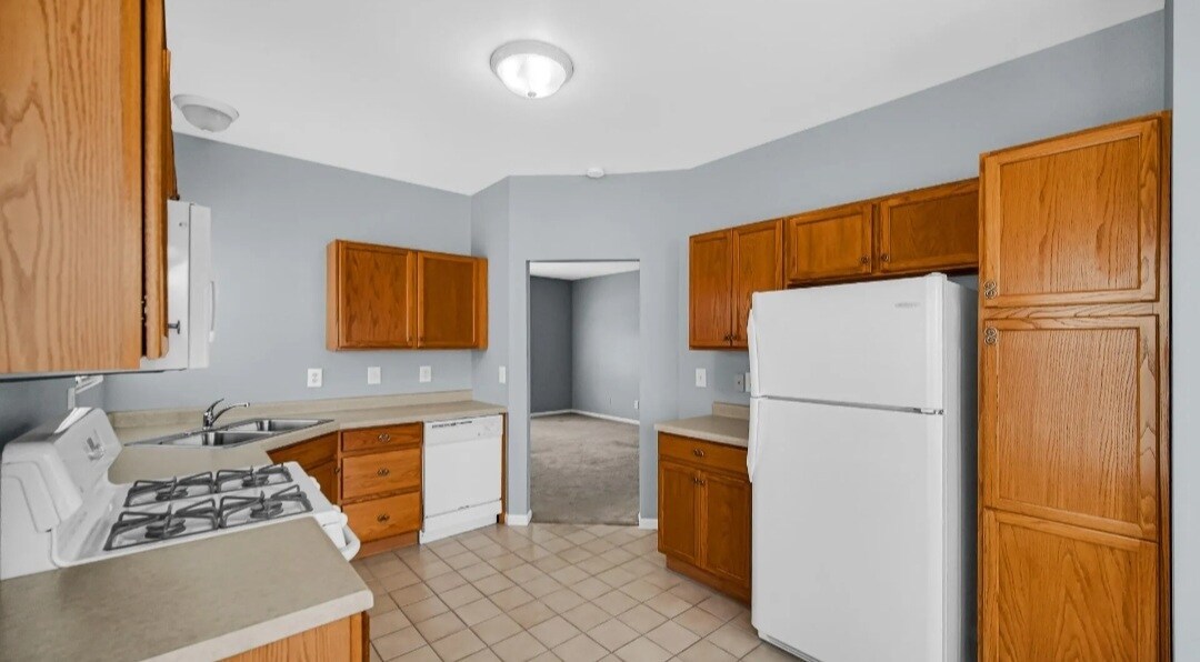 Building Photo - 217 Prestwick Dr