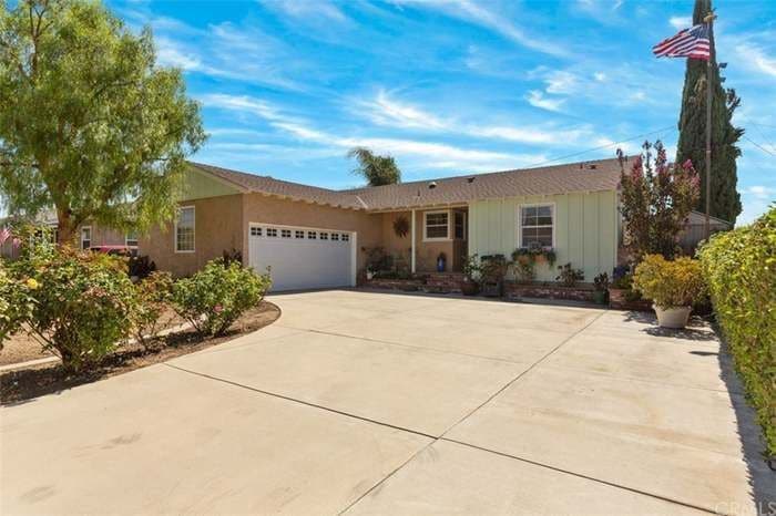 Primary Photo - 1212 W Elm Ave