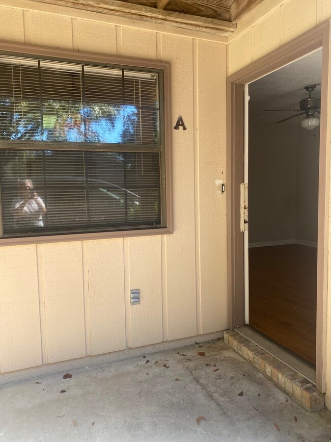 Building Photo - 2081 Sandcastle Dr