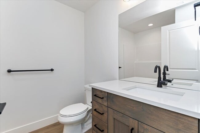Building Photo - Brand New 3 Bed 2.5 Bath Townhouse With Many Amenities