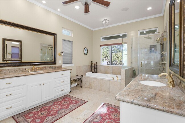 Building Photo - 1502 Wimbledon Dr