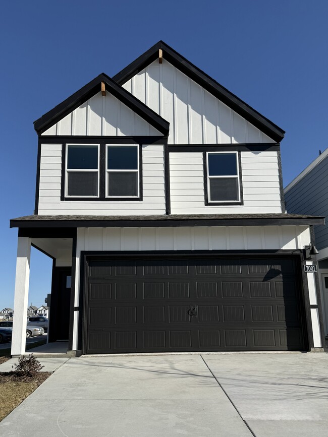 Building Photo - 7001 Moonflower Ln