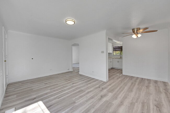 Building Photo - $2,295 - 3 Bed, 1 Bath Newly Updated Home In Denver with Fenced in Yard!