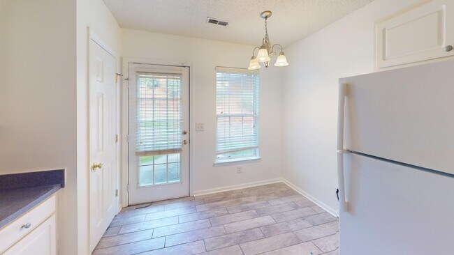 Building Photo - 1148 Academic Dr