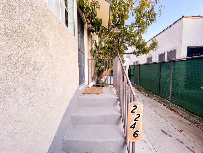 Building Photo - 2246 S Bronson Ave