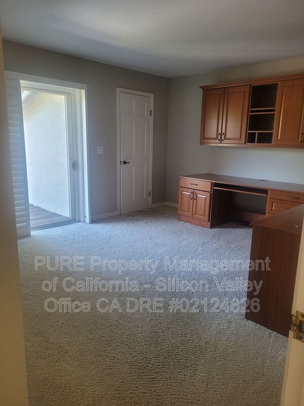Building Photo - 114 Casa Grande