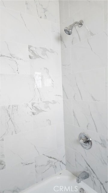 Building Photo - 8331 Cottonwood Ave