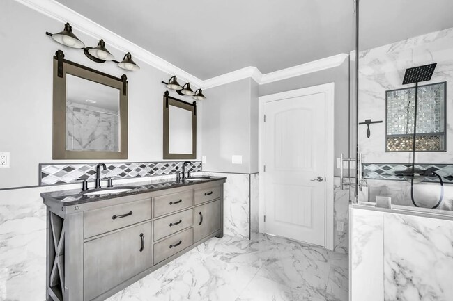 Building Photo - Great Brentwood 4BR Home
