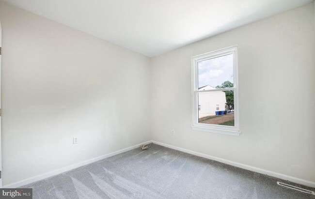 Building Photo - 6921 Scotch Dr