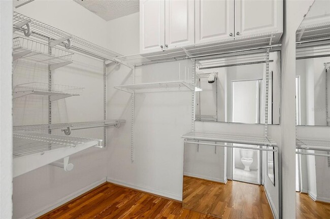 Building Photo - 42 Raintree Pl