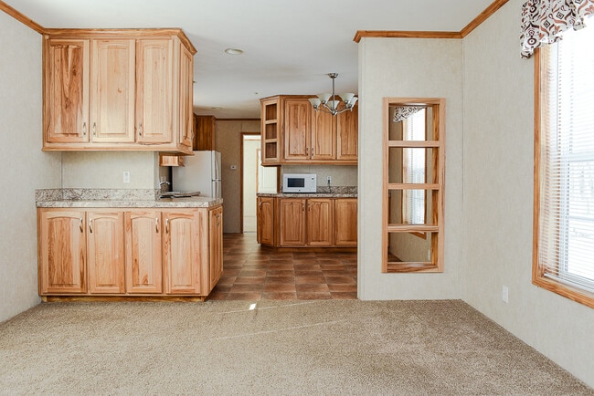 Building Photo - 900 Boothby Rd