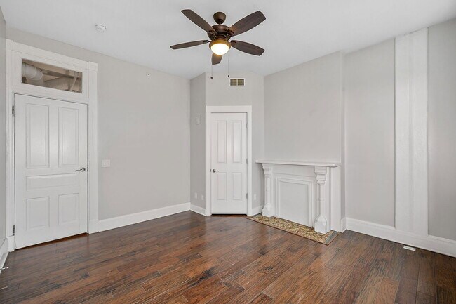 Building Photo - 975 E McMillan St