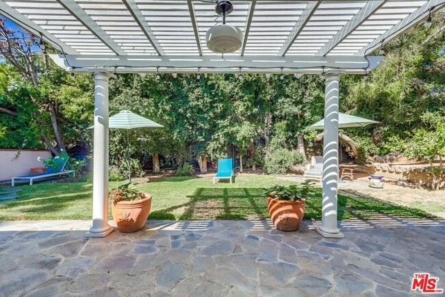 Building Photo - 13203 Dewey St