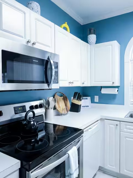 kitchen accessories - 4683 Wild Iris Dr
