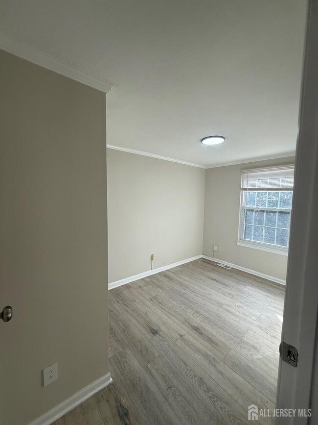 Building Photo - 14 James Cubberly Ct