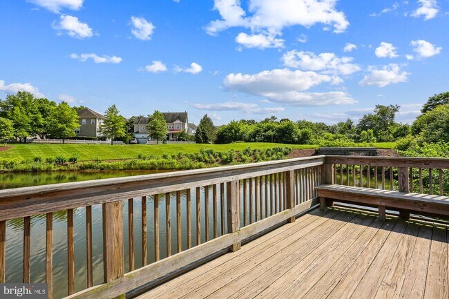 Building Photo - 12824 Clarksburg Square Rd