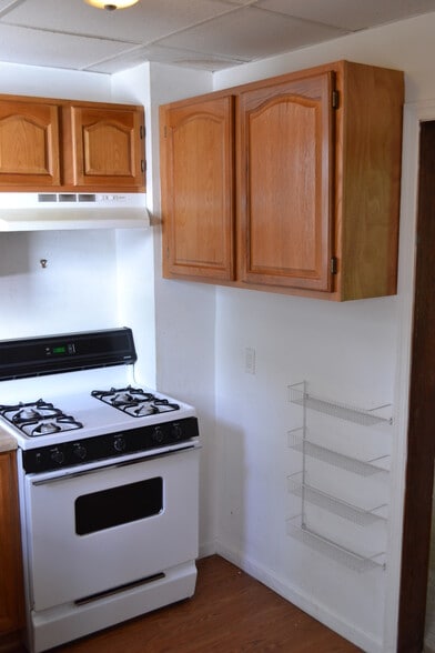 Building Photo - 2115 Hollister Ave