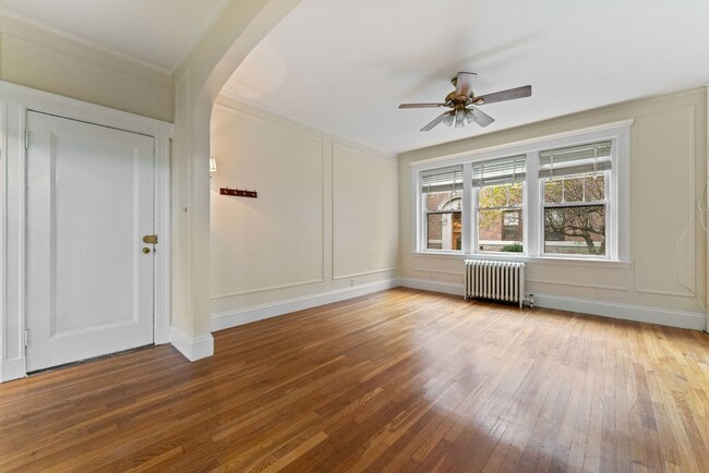 Building Photo - Just Updated Brookline Village Two Bed Con...