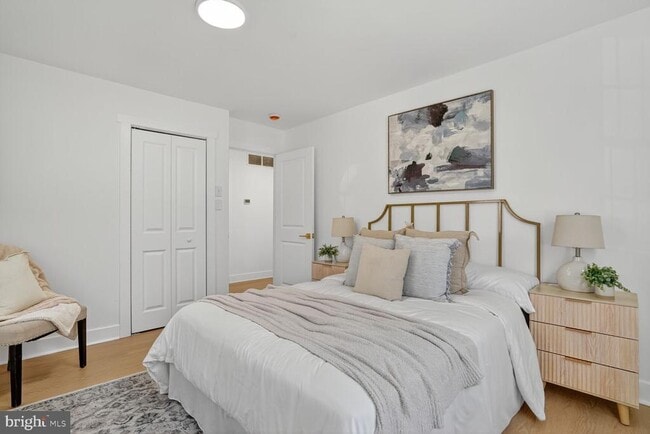 Building Photo - 8915 Sylvania St