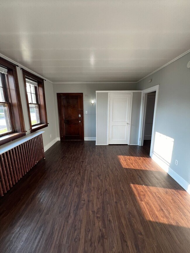 Building Photo - 1124 N 21st St