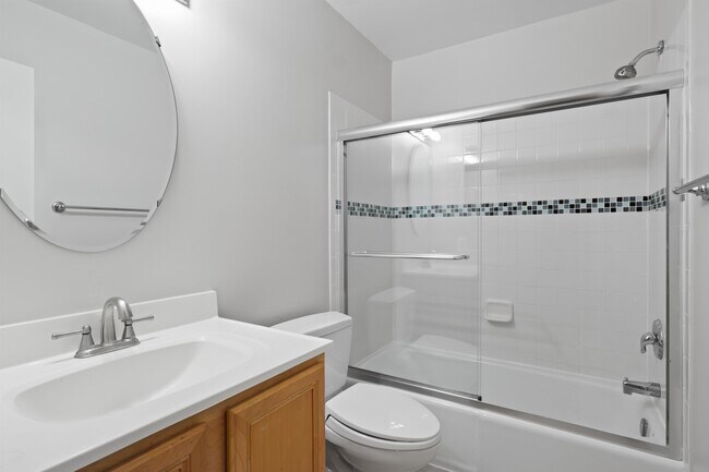 Building Photo - 9913 Longford Ct