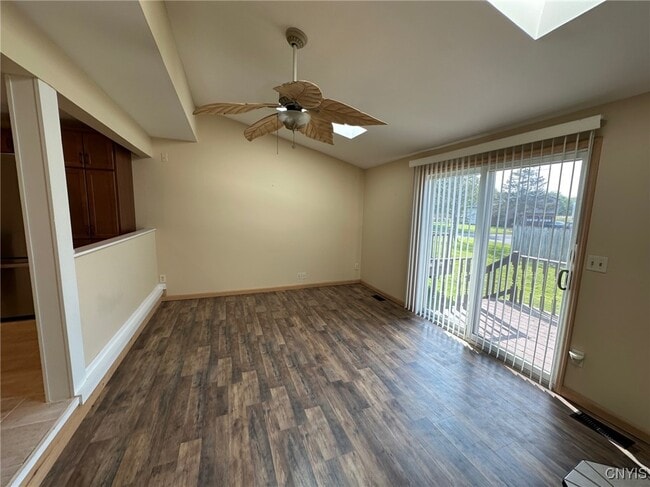 Building Photo - 6148 Bethlehem Ln