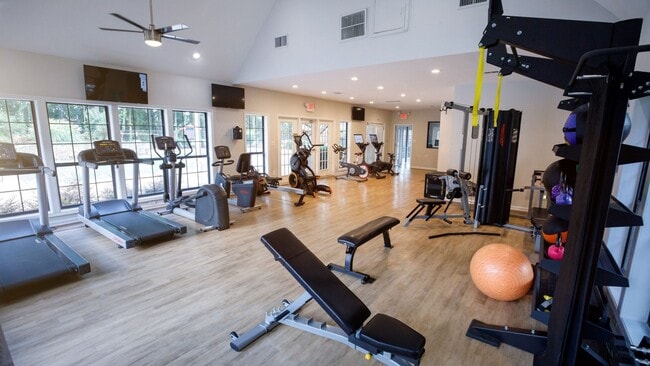 Building Photo - 645 Dekalb Industrial Way