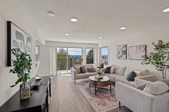 Building Photo - Nassau Heights