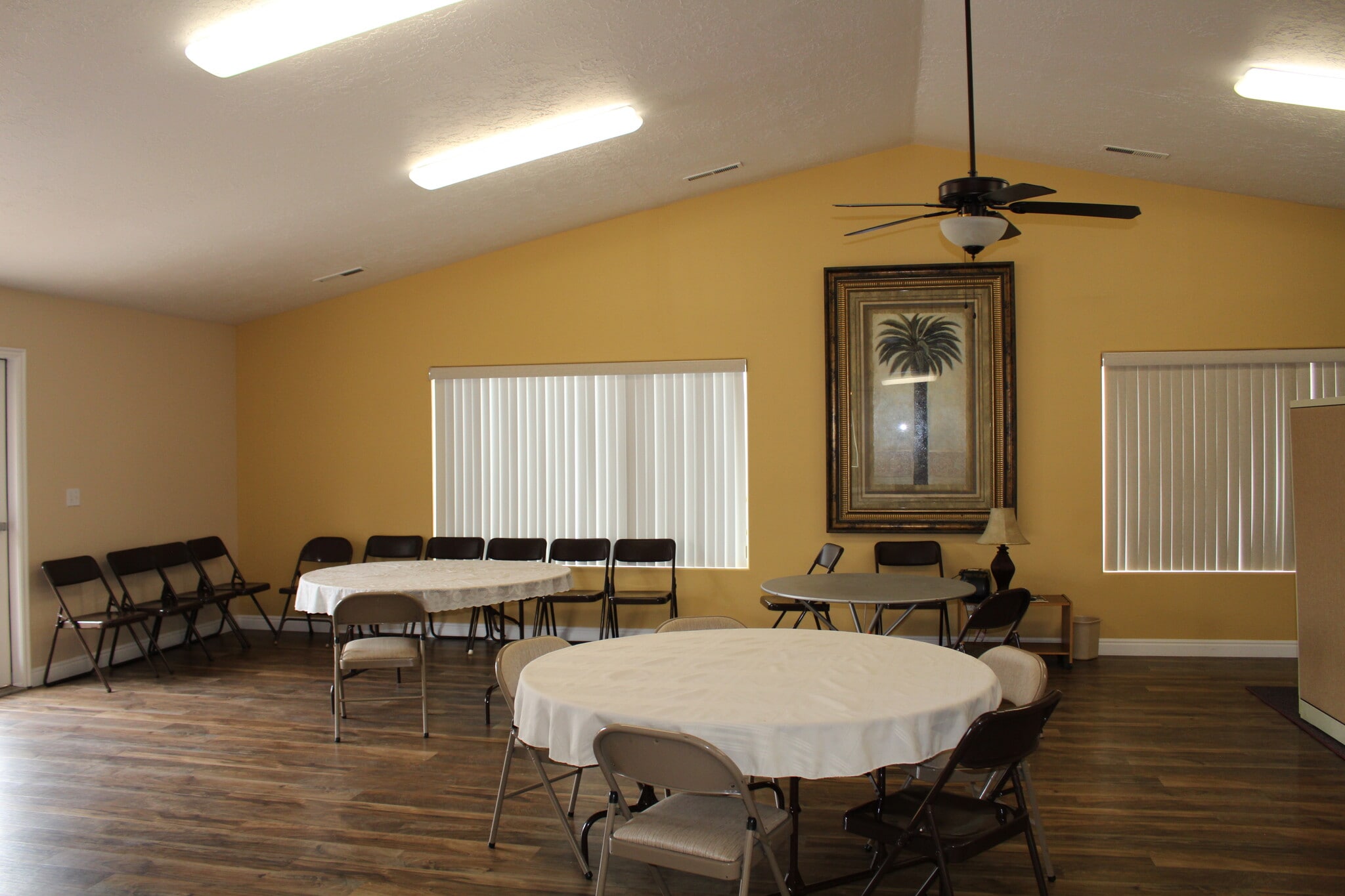 Building Photo - 210 N Mall Dr