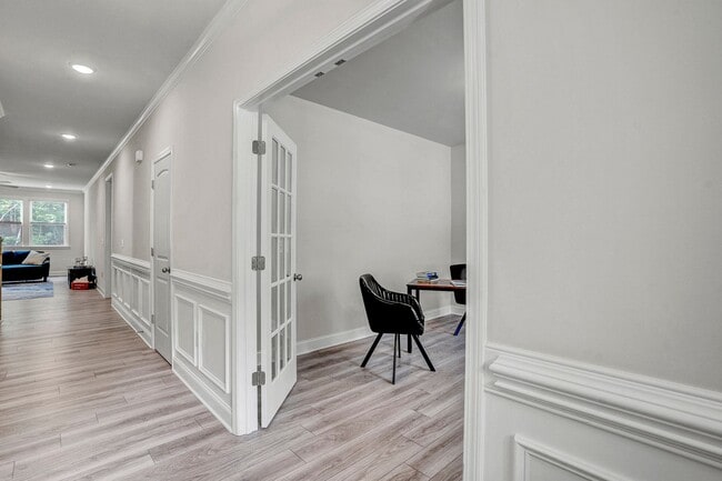 Building Photo - 220 Karlov Rd