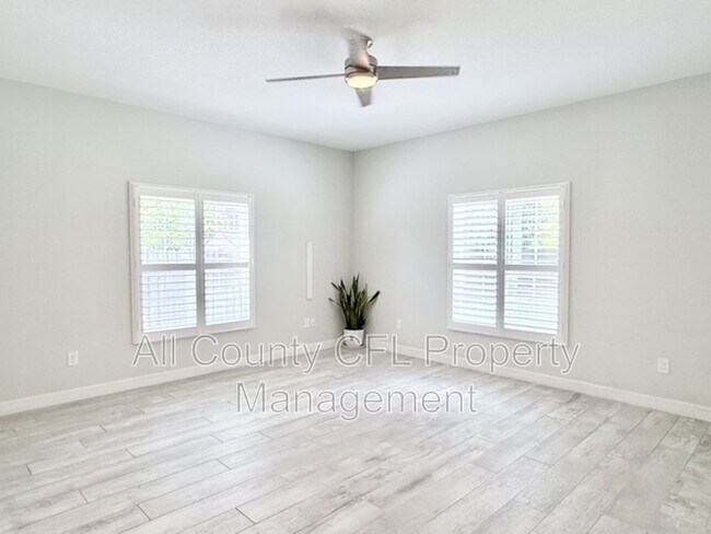 Building Photo - 2408 Corrine Dr